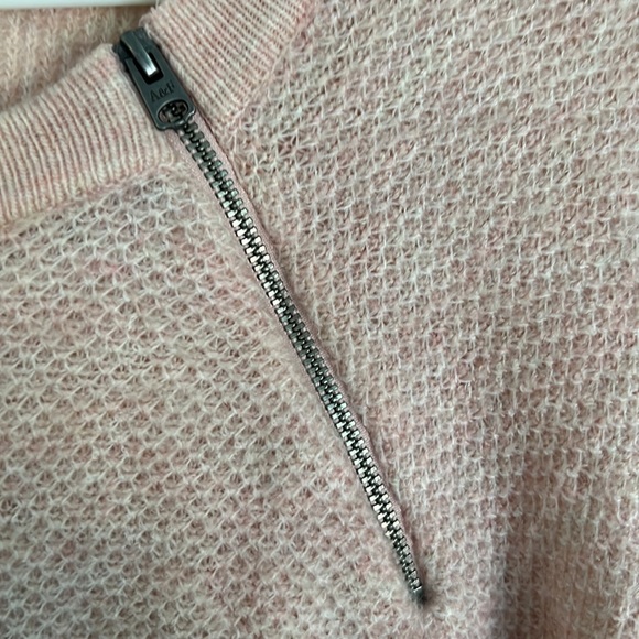 Abercrombie & Fitch sweater - Picture 3 of 5